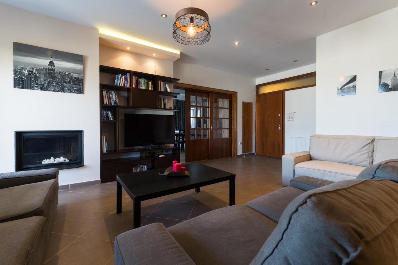 Alexander Apartments Airport Spáta Екстериор снимка