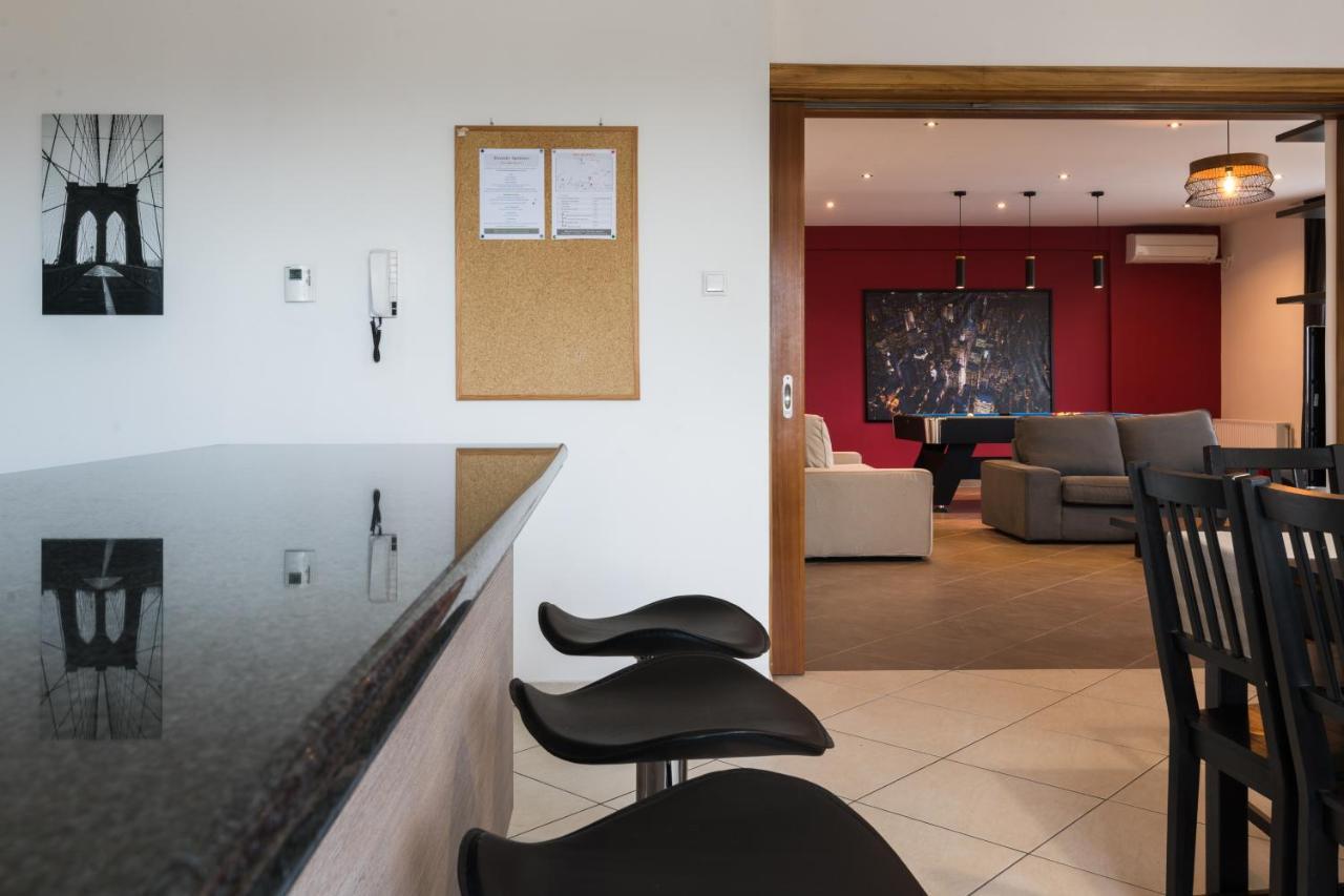 Alexander Apartments Airport Spáta Екстериор снимка